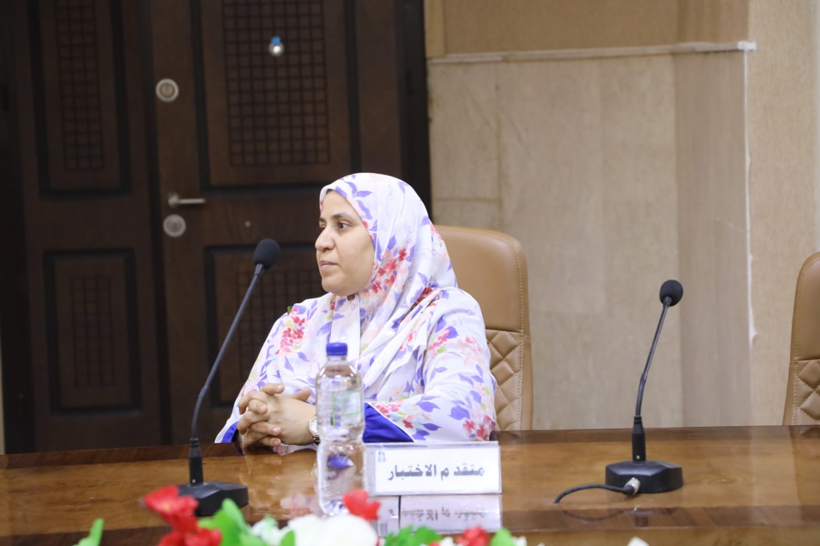 محافظ الوادي الجديد يترأس لجنة اختبار المتقدمين لشغل الوظائف القيادية 