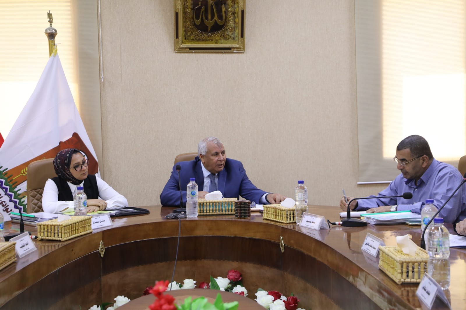 محافظ الوادي الجديد يترأس لجنة اختبار المتقدمين لشغل الوظائف القيادية 