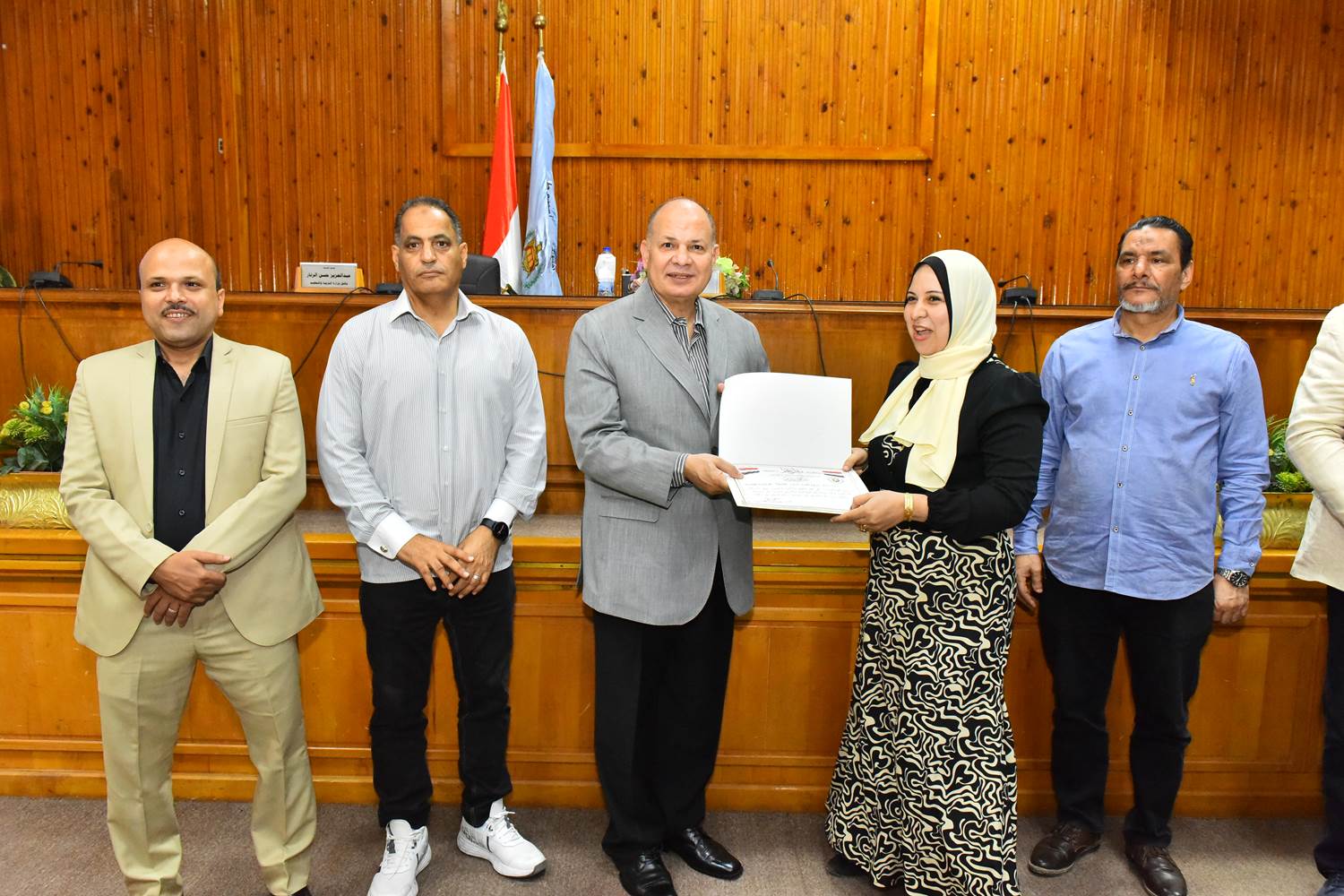 محافظ أسيوط يناقش الاستعدادات النهائية للعام الدراسي الجديد وتكريم المتفوقين بالأنشطة المدرسية
