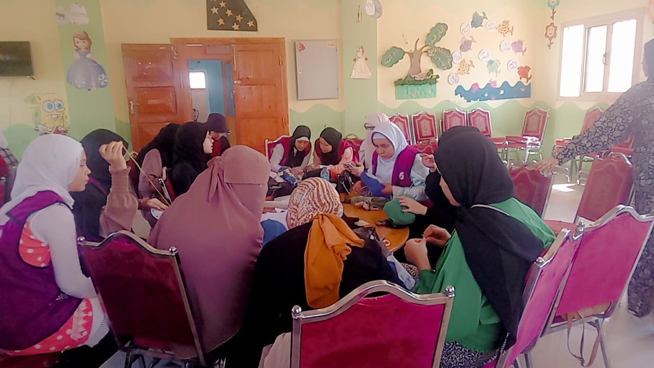 ختام فعاليات ورشة أعمال الأشغال الفنيه والتطريز بمركز شباب الغنايم