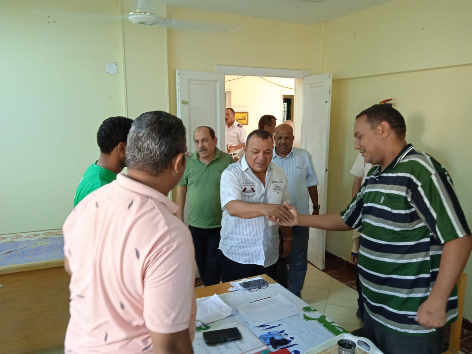 وكيل وزارة الشباب باسيوط يتفقد اعمال الجمعية العمومية بمركز شباب دير بصرة