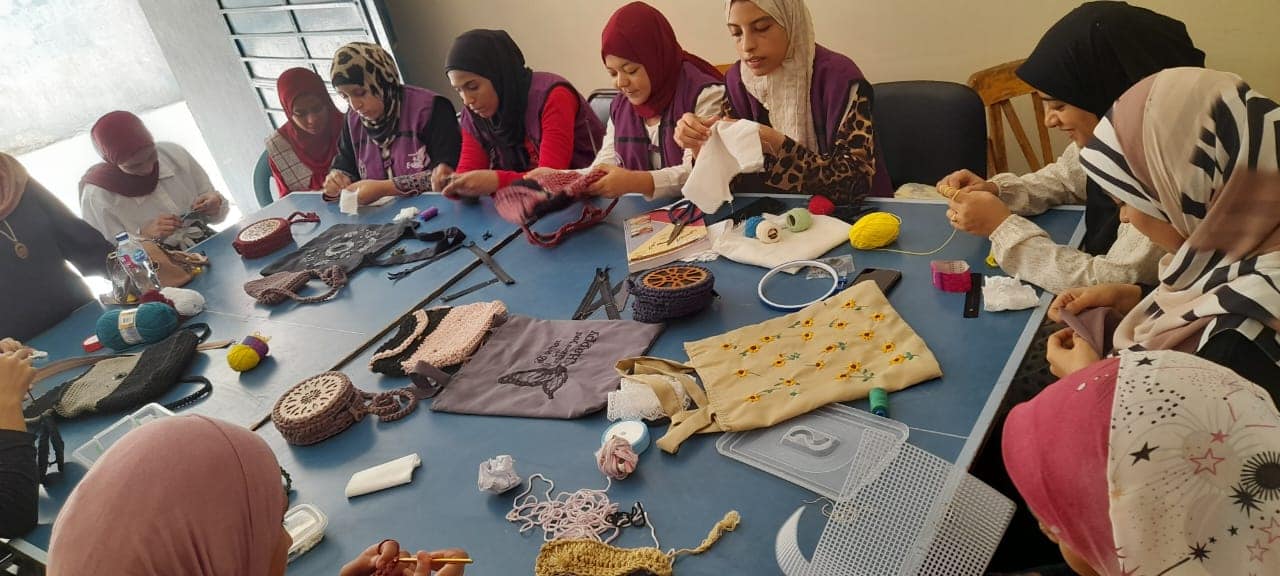 نادي التطوع و الفتاة بمركز الشهيد عبد التواب يختتم ورشة 