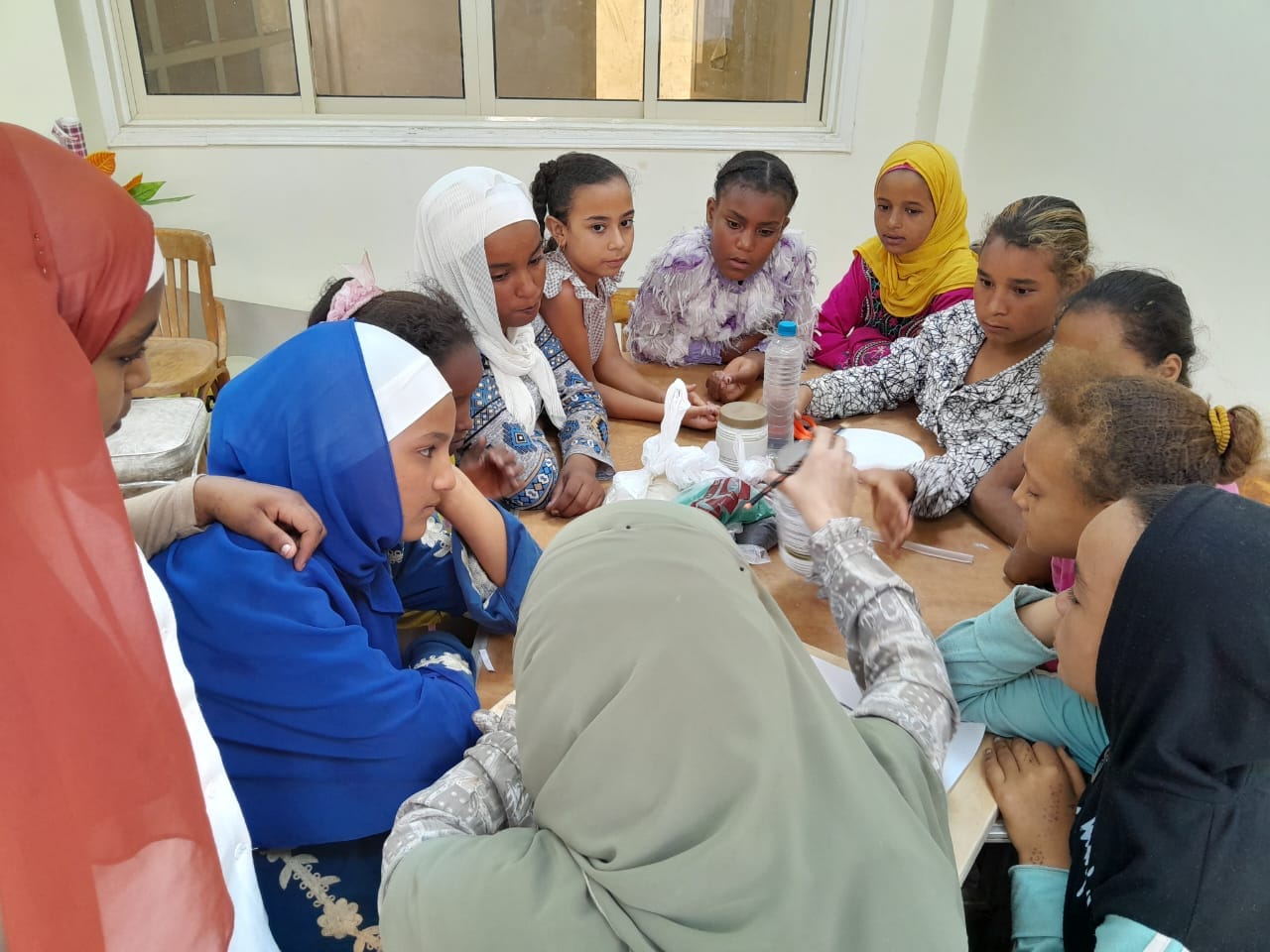 اسيوط.. طلائع كوم بوها تشارك ورشة عمل شعبة التوجية بمشاركة 30 فتاة