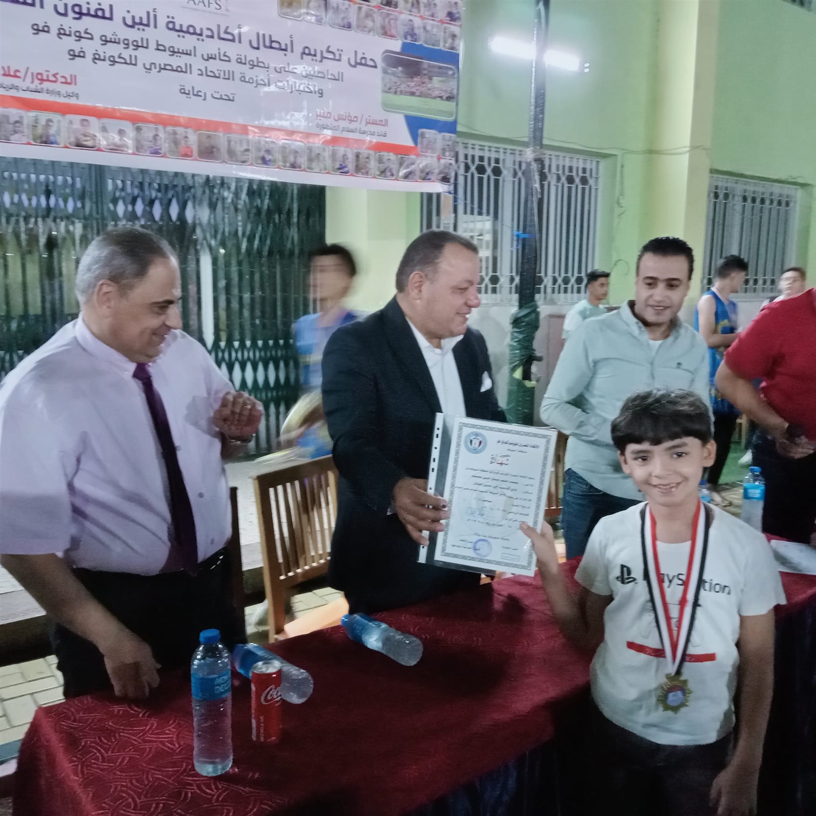 وكيل وزارة الشباب باسيوط يكرم لاعبي الكونغ فو بمدرسة السلام المتطورة