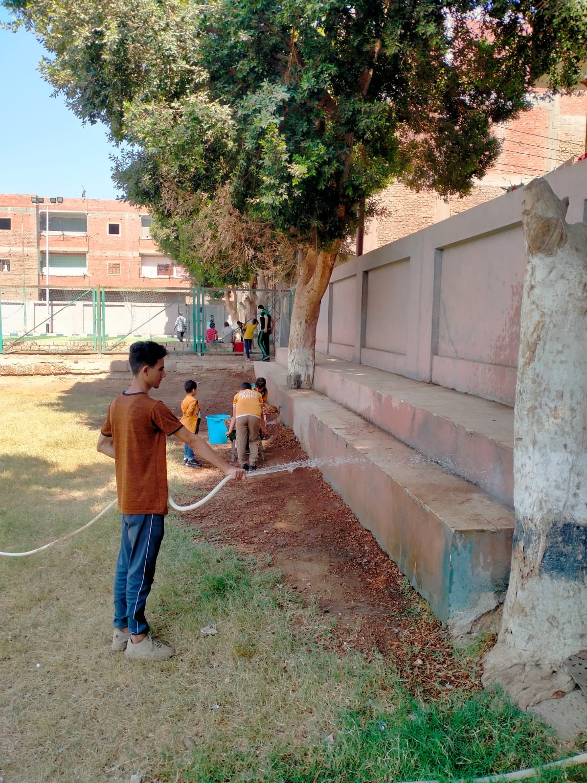 مركز شباب بنى زيد يتجمل ويتزين بيد طلائع اسيوط