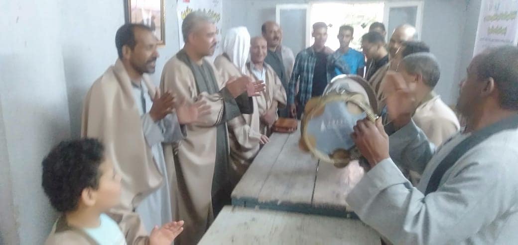 فرقة القوصية للانشاد الديني تقدم عرض فني احتفالا بذكرى المولد النبوي الشريف