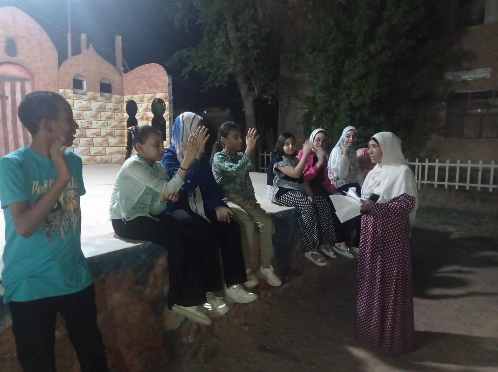 حفلة سمر للاطفال بمناسبة انتهاء الإجازة الصيفية ينظمها بيت ثقافة الطفل بالخارجة