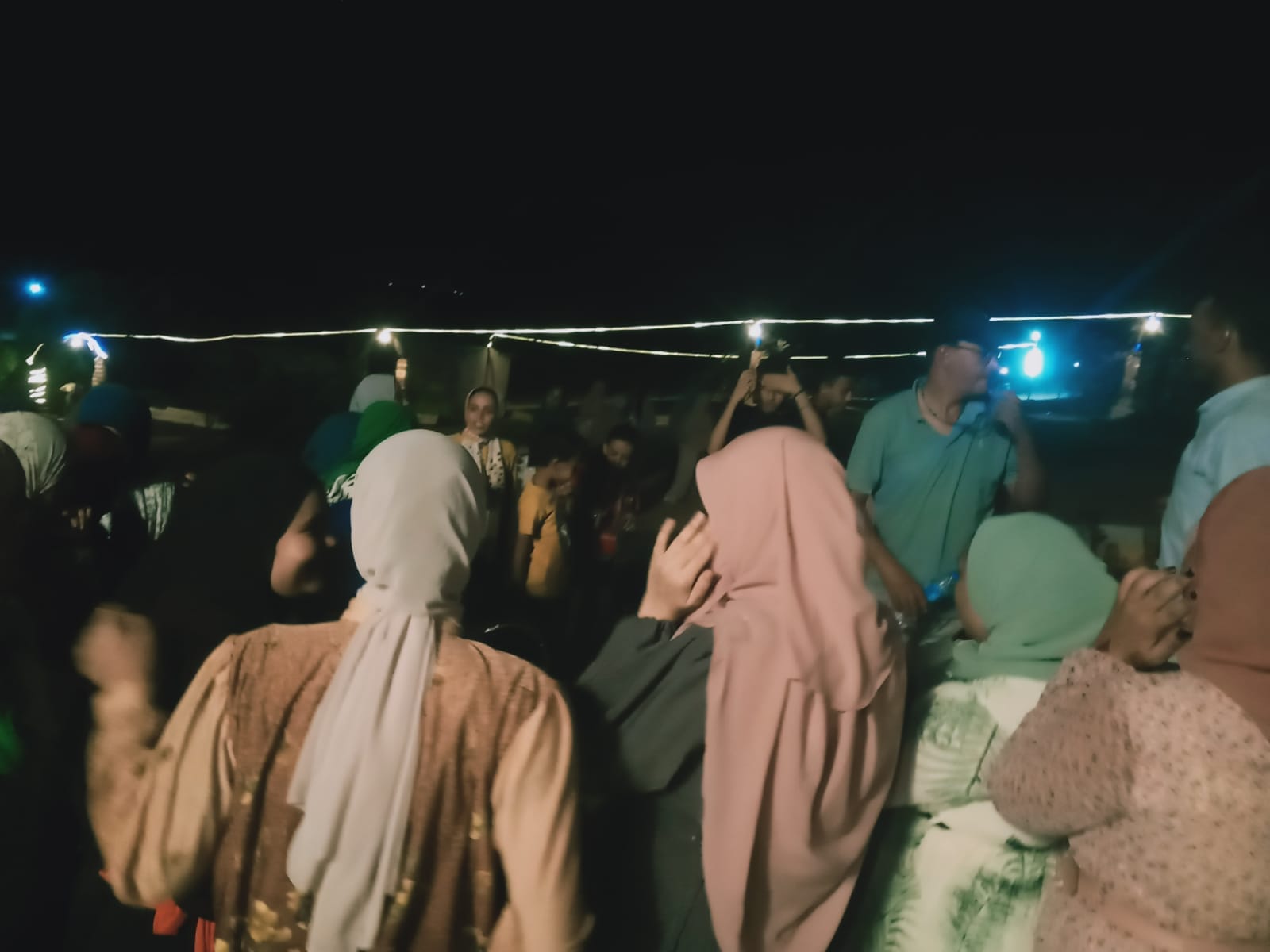 شباب الوادى الجديد ينفذ رحلة الى داخل مدينة الداخلة بمركز شباب الغرغور 