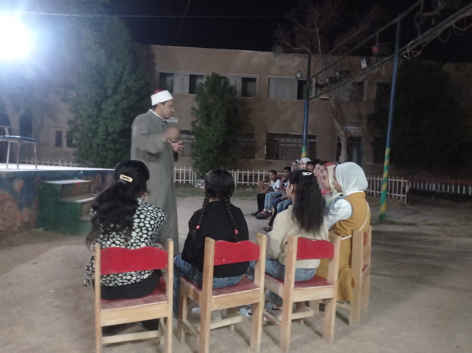 قصر ثقافة الطفل بالخارجة ينظم محاضرة بعنوان 