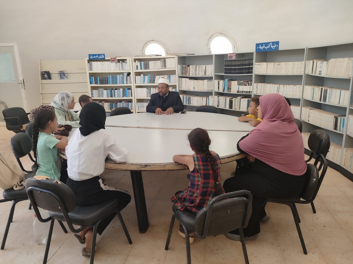 محاضرة تنظمها مكتبة الطفل والشباب بتنيدة بالداخلة