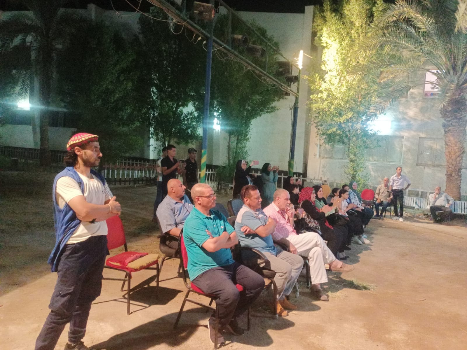 احتفالية فنية بمناسبة ذكرى انتصارات اكتوبر على مسرح قصر الثقافة المكشوف بالخارجة