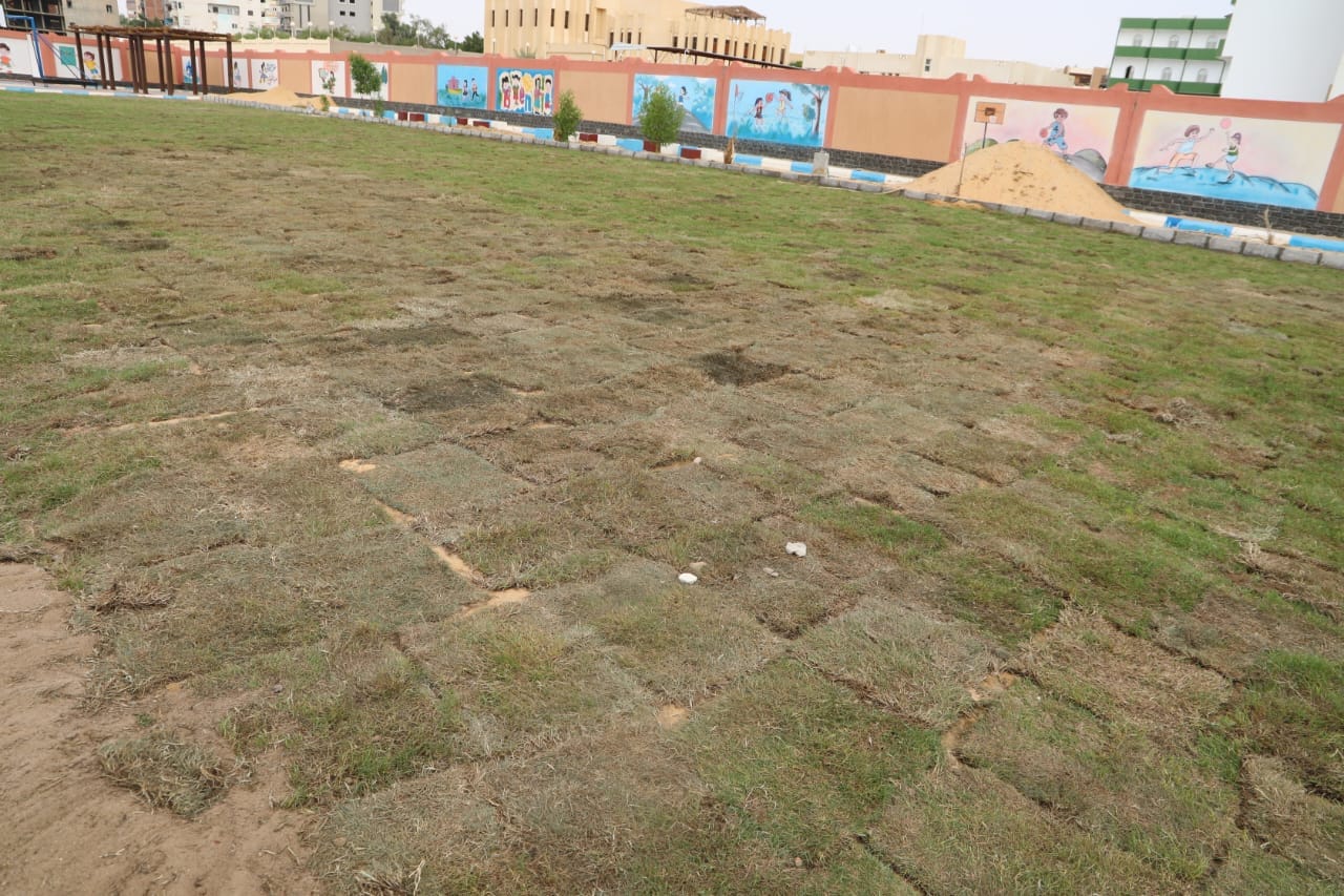 وكيل التعليم بالوادي الجديد يتفقد العمل بالمدرسة الرسمية  الدولية فى الخارجة 