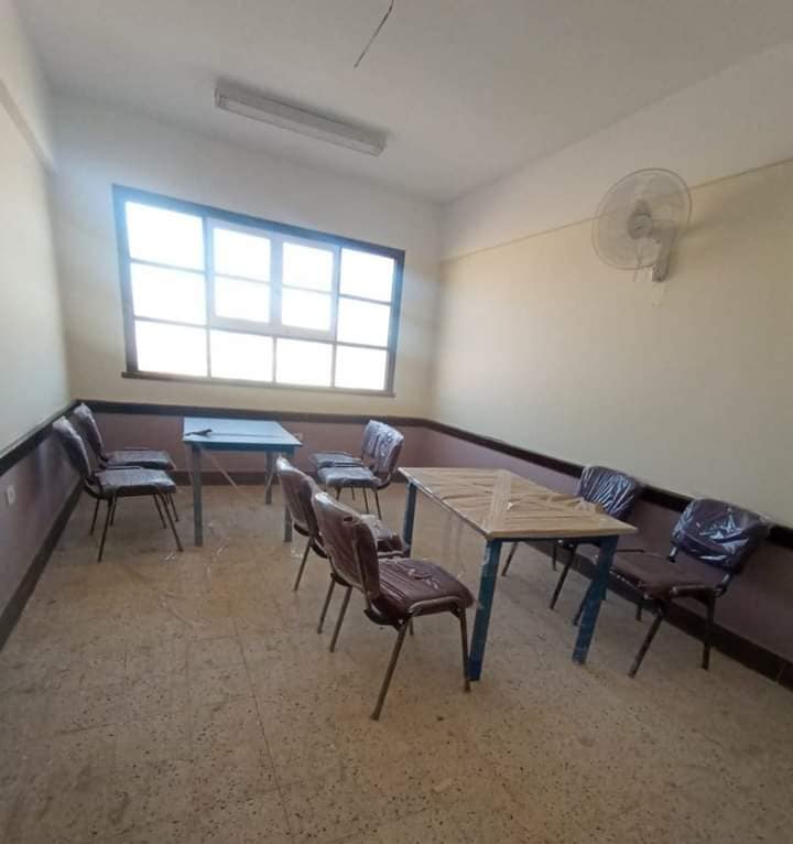 وكيل التعليم بالوادي الجديد يتفقد العمل بالمدرسة الرسمية  الدولية فى الخارجة 