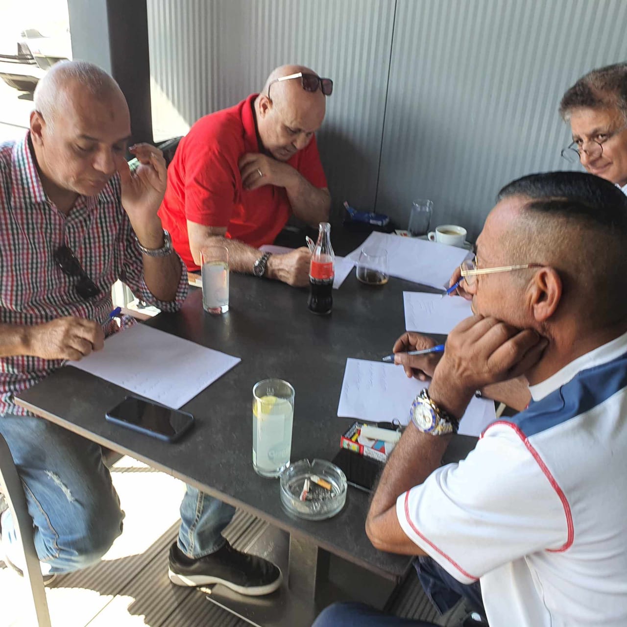 c6b6f043-017f-4e8a-933e-b6329e35258f