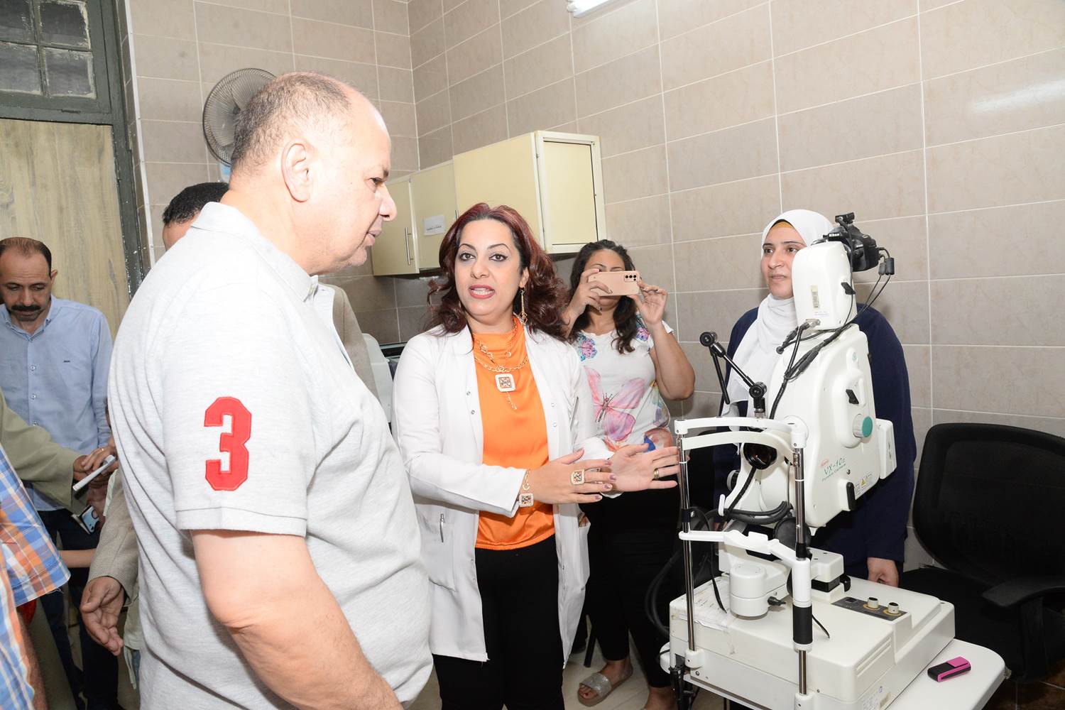 محافظ أسيوط يتفقد أقسام مستشفى الرمد لمتابعة الخدمات