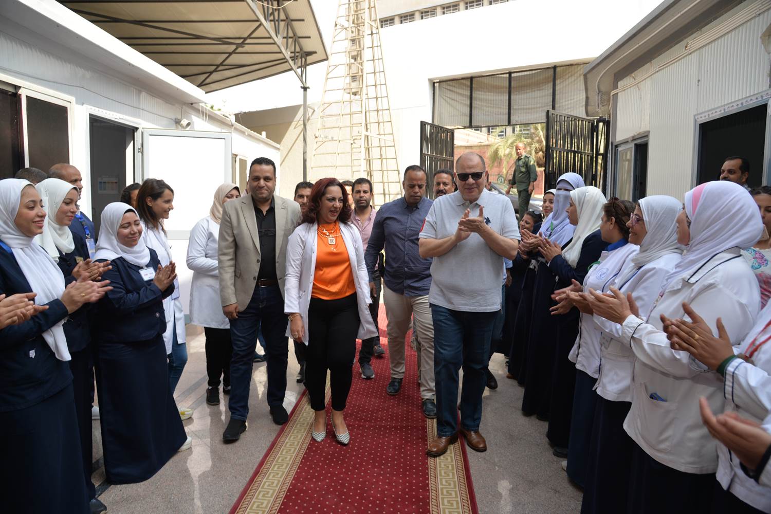 محافظ أسيوط يتفقد أقسام مستشفى الرمد لمتابعة الخدمات