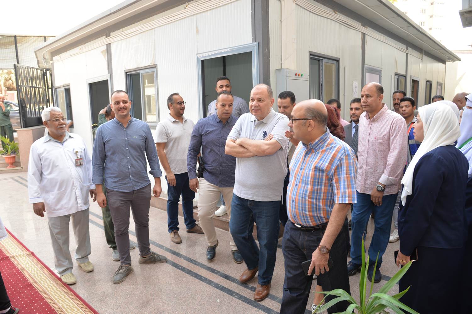 محافظ أسيوط يتفقد أقسام مستشفى الرمد لمتابعة الخدمات