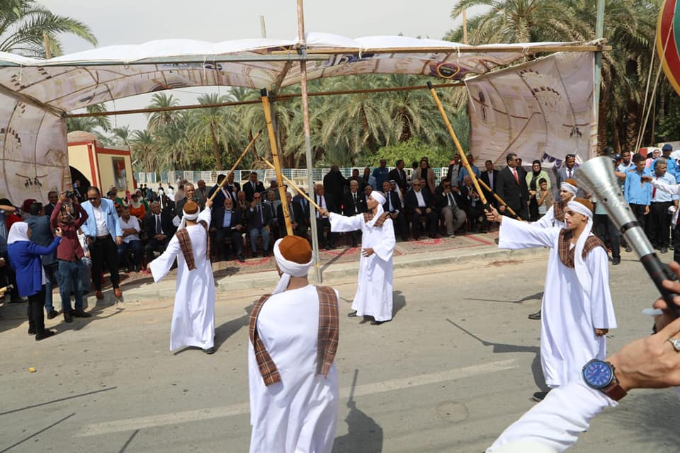 فرقة المنيا للفنون الشعبية تتألق قي احتفالات أكتوبر والعيد الوطني للوادي الجديد
