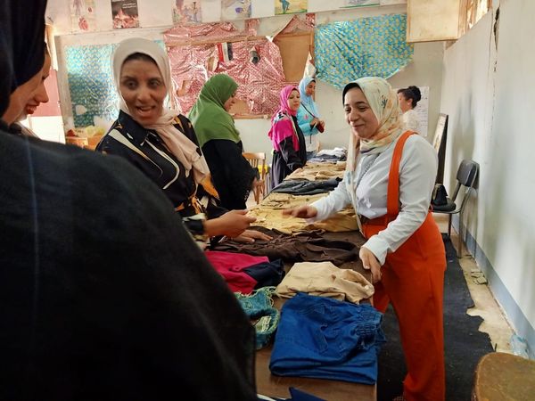 مبادرة �يوم الخير� تستمر بمراكز شباب أسيوط لتوزيع الزى والأدوات المدرسية للمستحقين