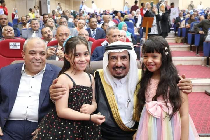 طلاب الوادي الجديد يشاركون احتفالات العيد القومي بأوبريت 