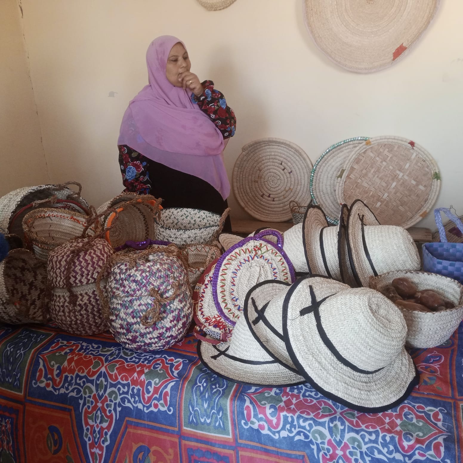  مركز شباب عدن بباريس ينظم معرض لتسويق منتجات الشباب الحرفية والتراثية