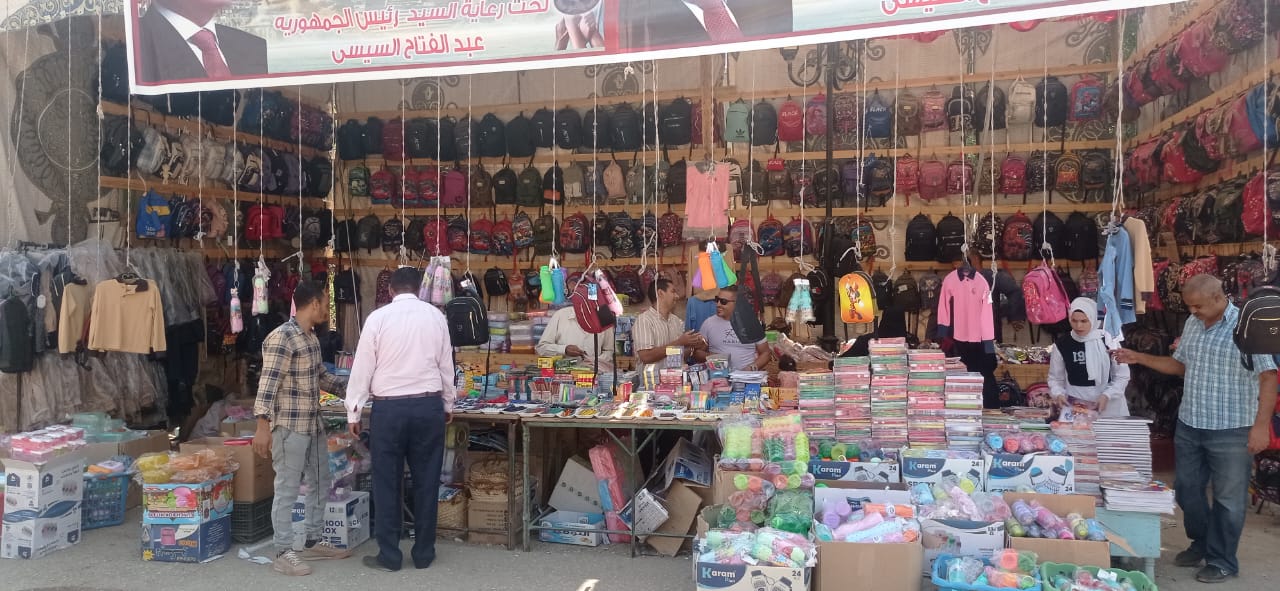 محافظ أسيوط: استمرار تنظيم معارض