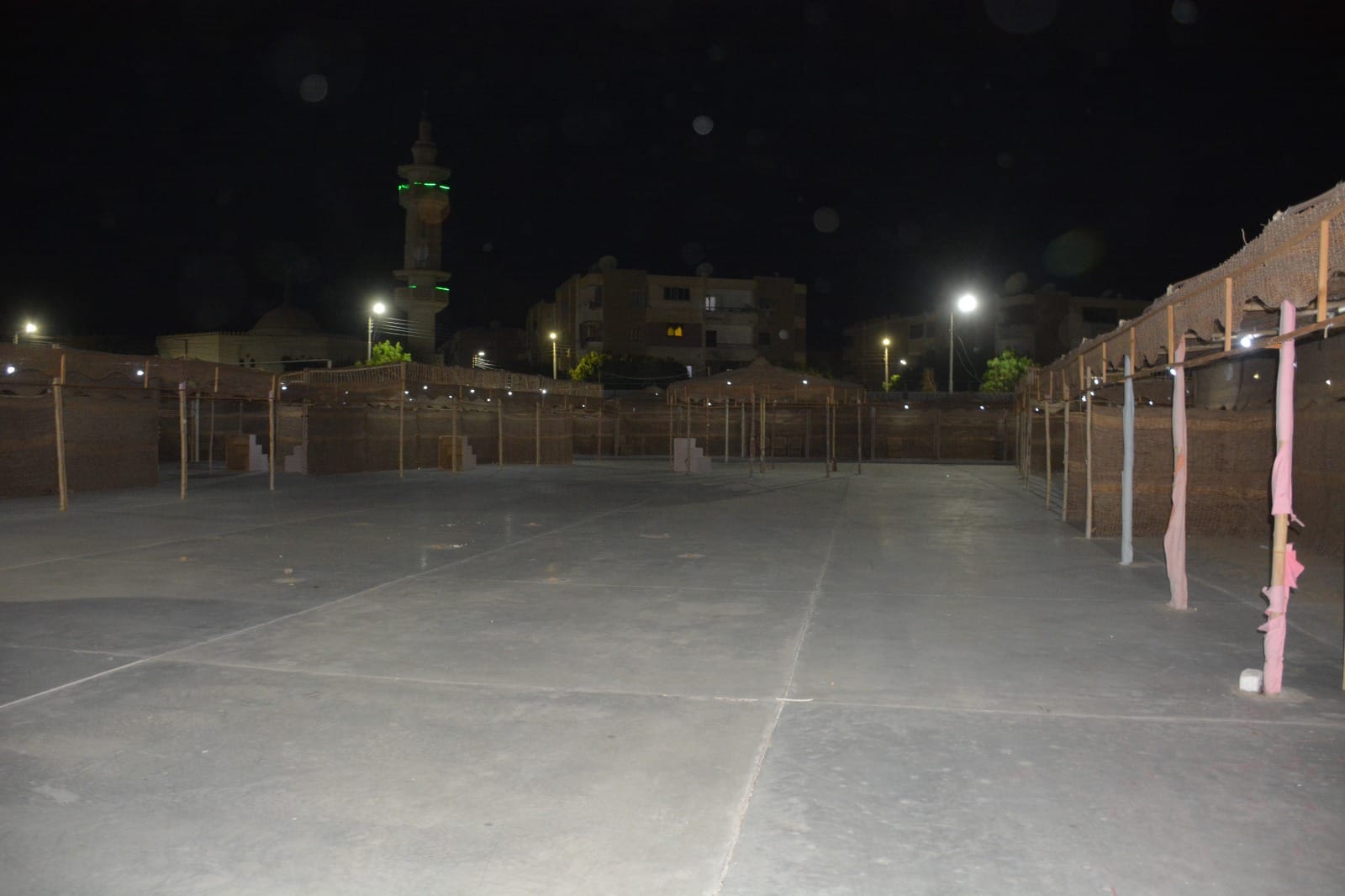 نائب محافظ الوادي الجديد تتابع جاهزية أرض المعارض بالخارجة 