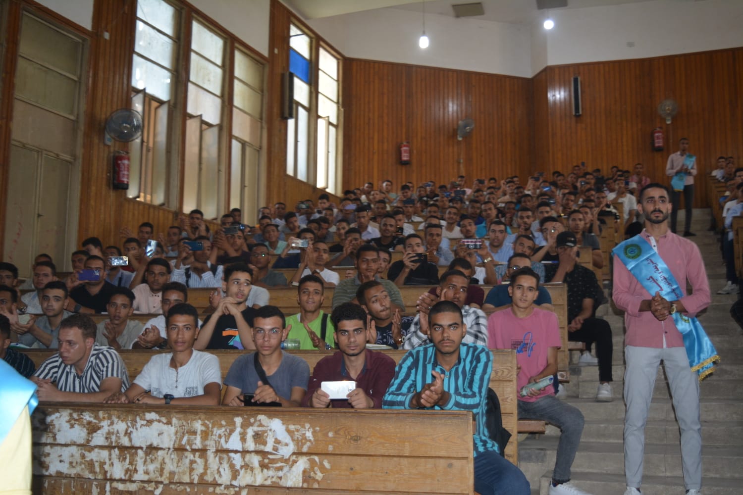 نائب رئيس جامعة الأزهر للوجه القبلي يشهد احتفالية كلية الشريعة بالمولد النبوي