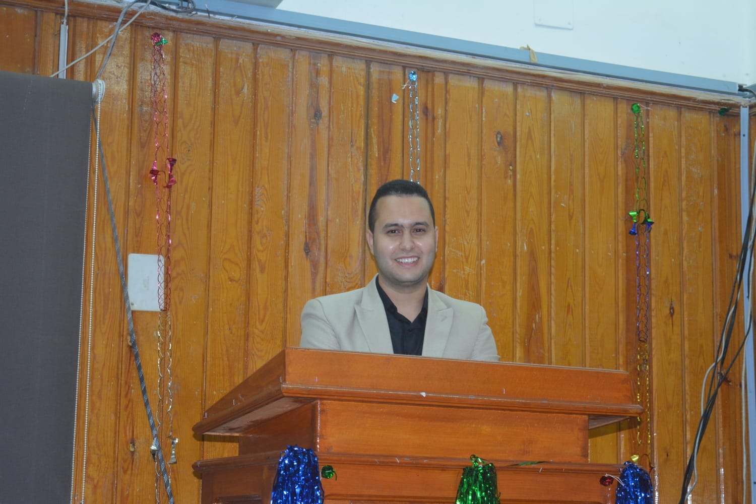 نائب رئيس جامعة الأزهر باسيوط يشهد حفل استقبال الطلاب الجدد لطب الأسنان