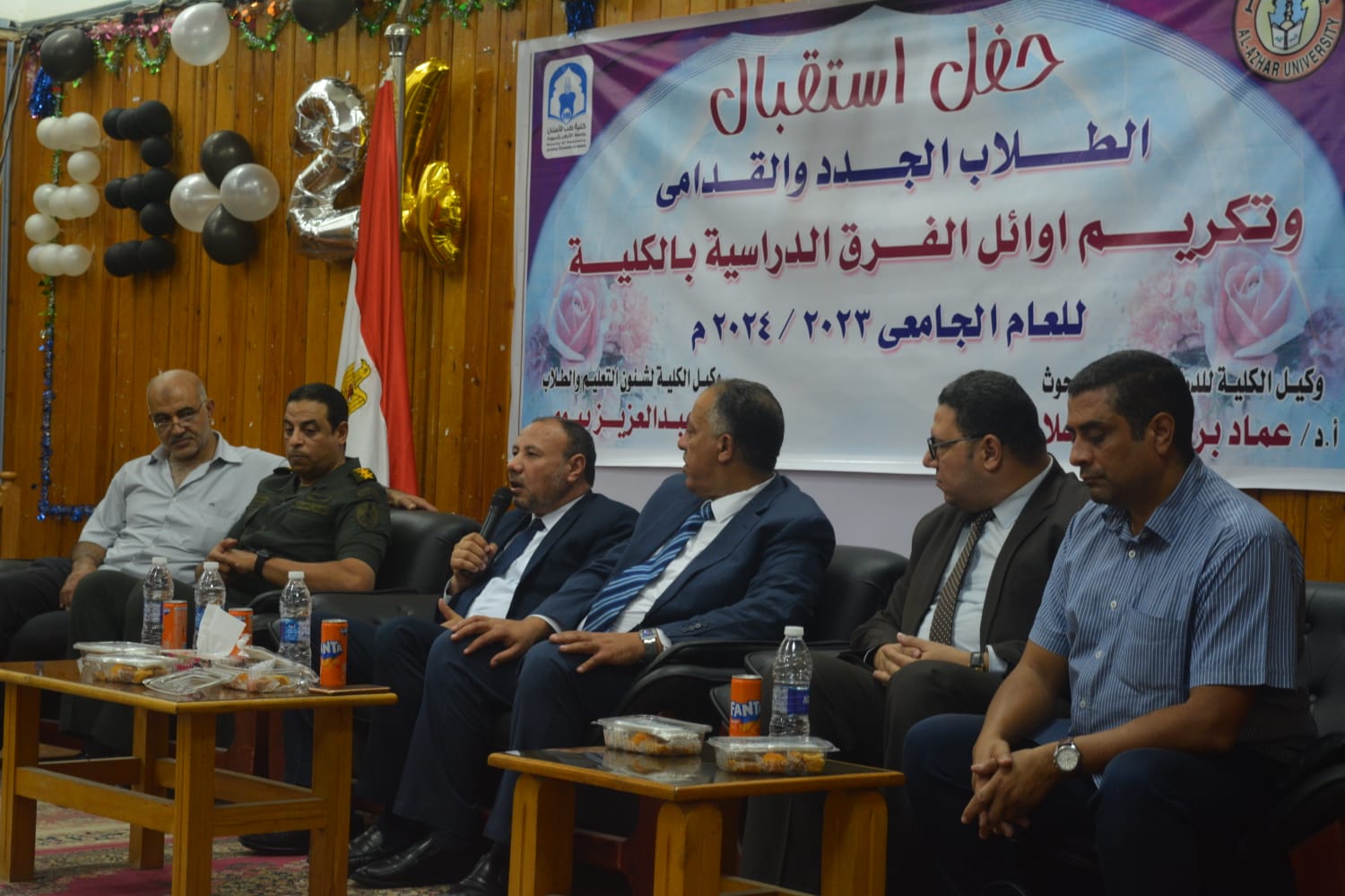 نائب رئيس جامعة الأزهر باسيوط يشهد حفل استقبال الطلاب الجدد لطب الأسنان