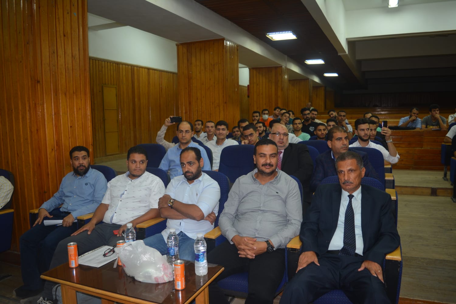 نائب رئيس جامعة الأزهر باسيوط يشهد حفل استقبال الطلاب الجدد لطب الأسنان