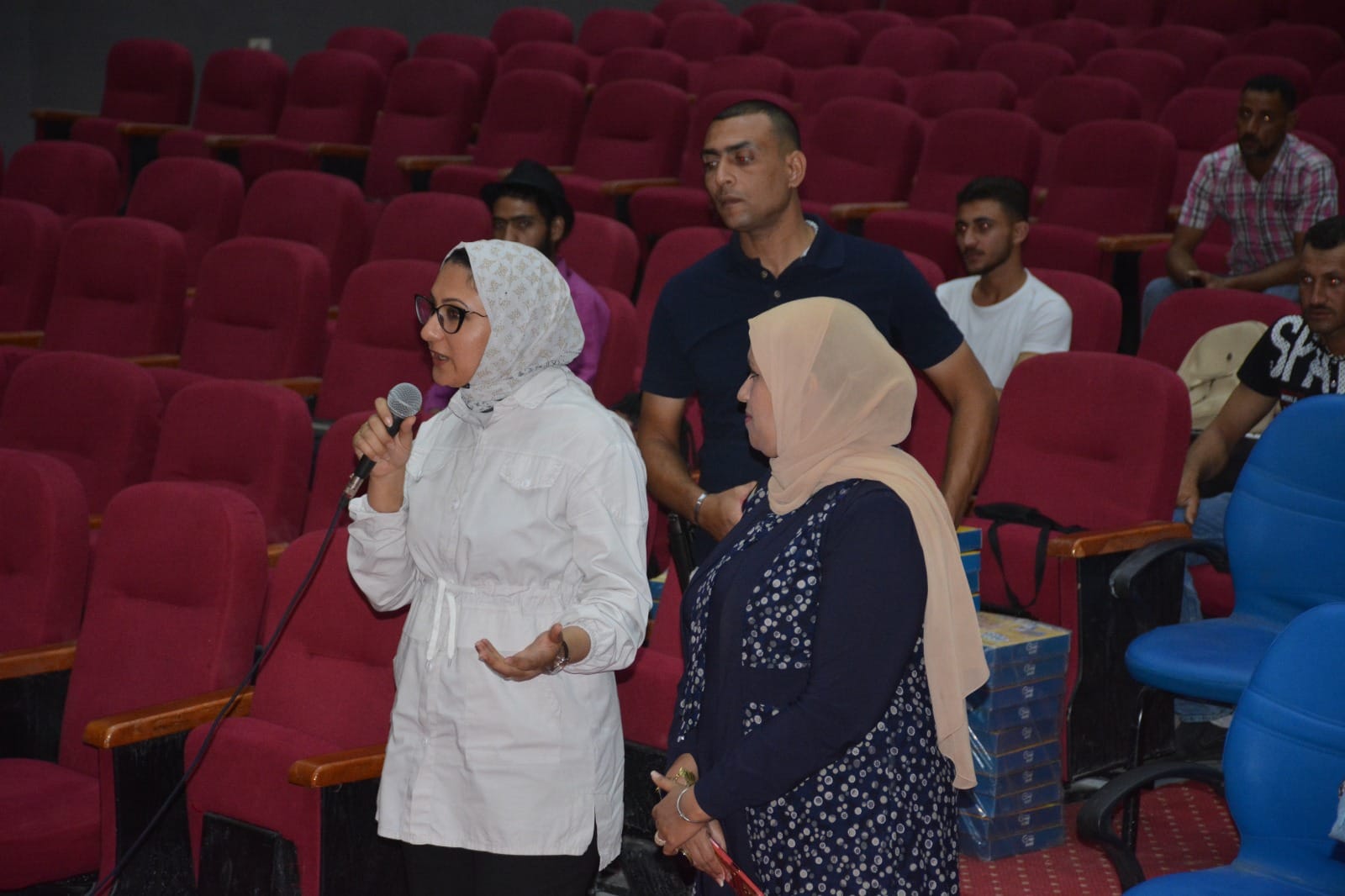 نائب محافظ الوادي الجديد تتابع مشروع 