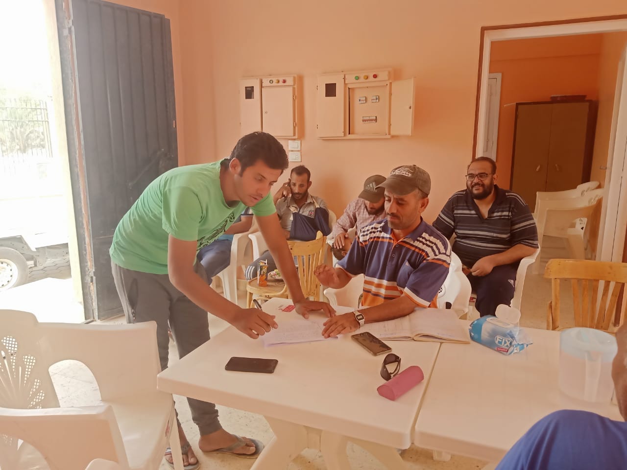 قطار الجمعيات العمومية يصل إلي مركز شباب النهضة بالفرافرة