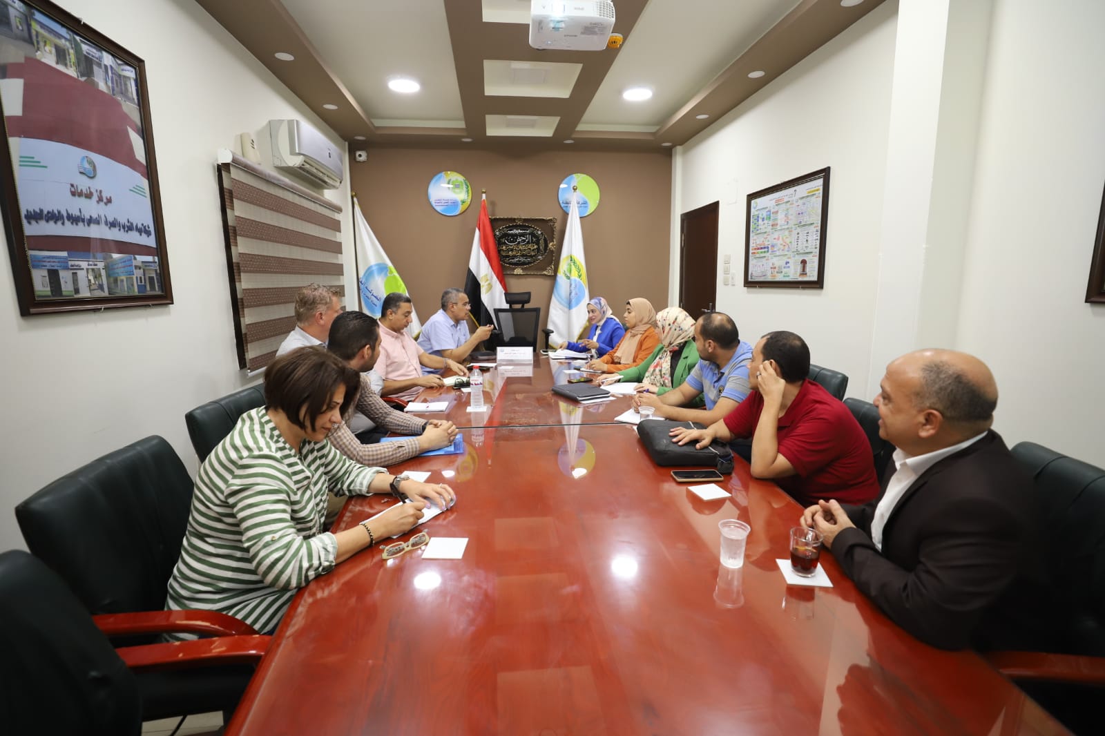 مياه أسيوط تسقبل وفد البلديات الهولندي لمناقشة التعاون للقطاع المالي والأصول الفنية