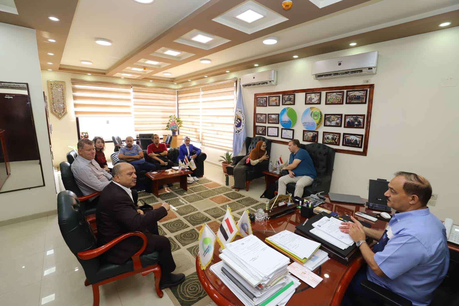 مياه أسيوط تسقبل وفد البلديات الهولندي لمناقشة التعاون للقطاع المالي والأصول الفنية