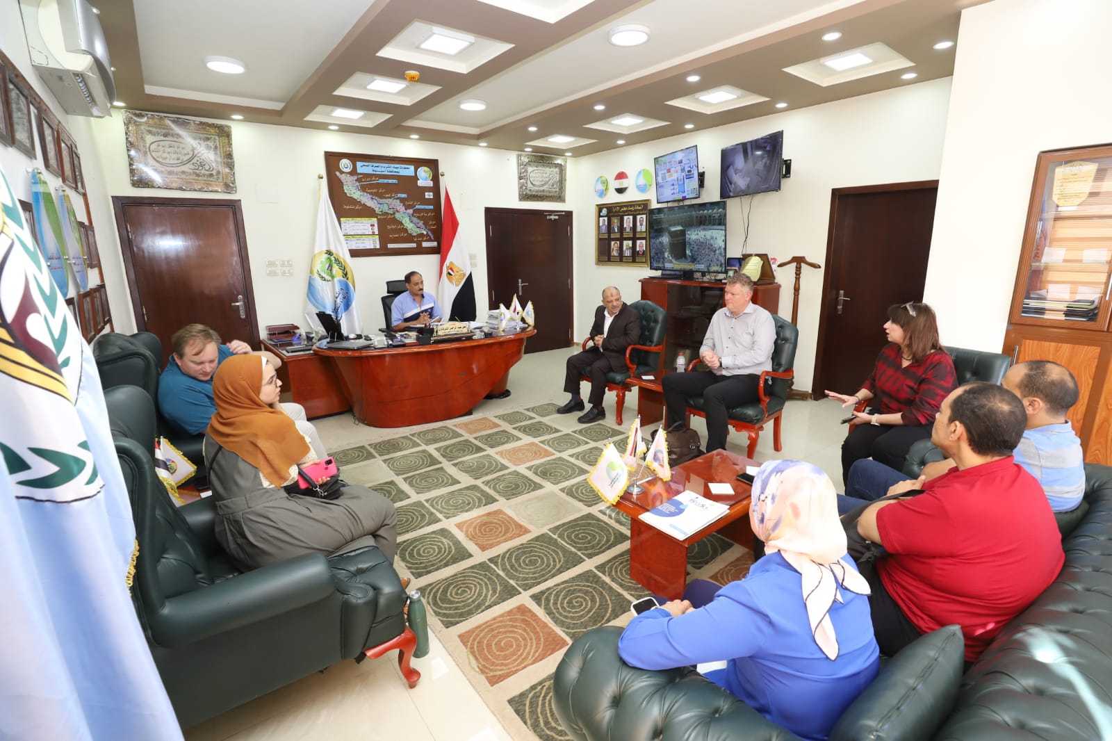 مياه أسيوط تسقبل وفد البلديات الهولندي لمناقشة التعاون للقطاع المالي والأصول الفنية