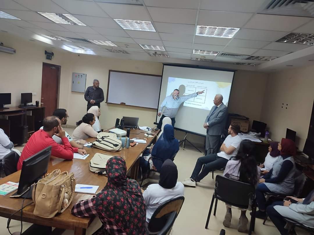 مديرية العمل باسيوط تنظم دورات تدريبية مجانية للشباب على مهن التسويق الإلكتروني