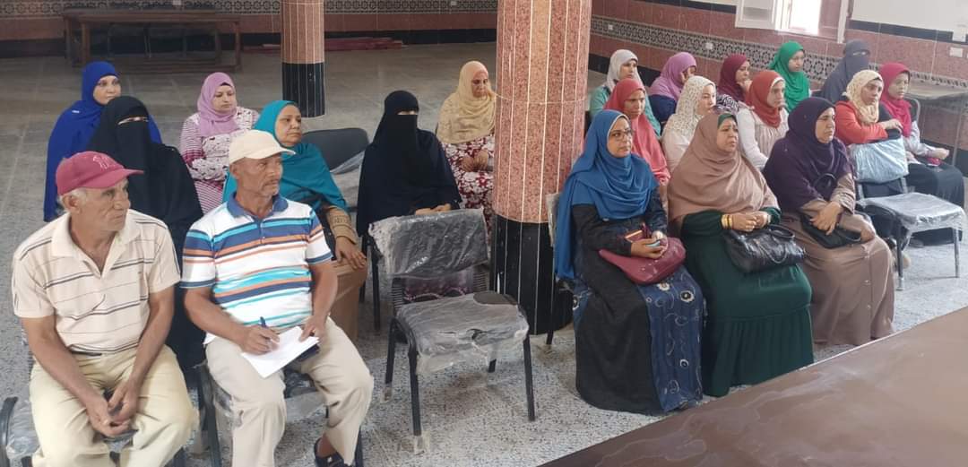 العمل بالوادى الجديد تتدرب الشباب في ثلاث مهن