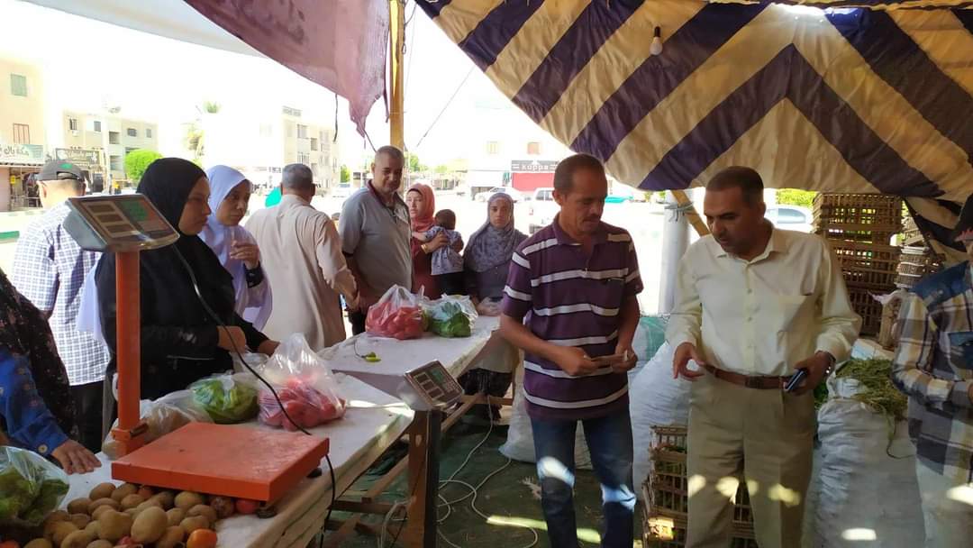 الوحدة المحلية بمركز الداخلة تطلق مبادرة لتخفيض السلع بالتعاون مع المزارعين