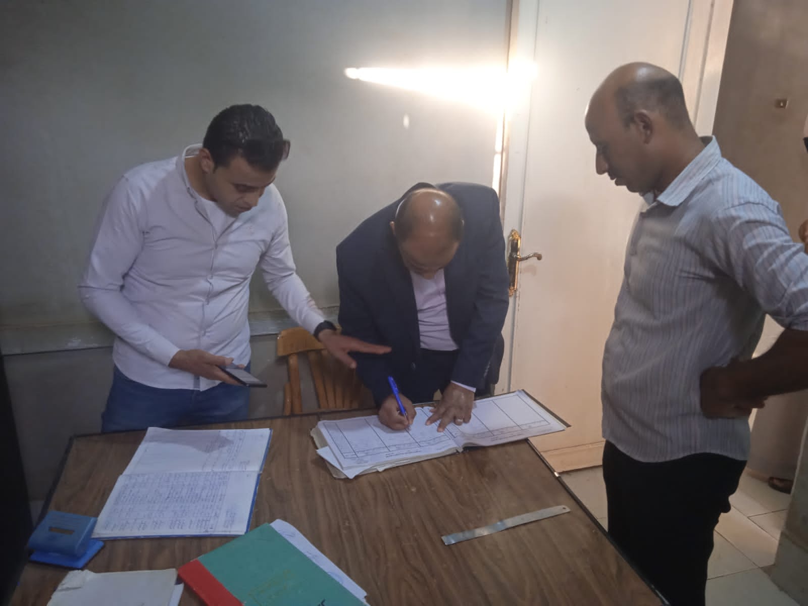  وكيل وزارة الشباب والرياضة بأسيوط يتابع الأعمال بمركز شباب بني قرة