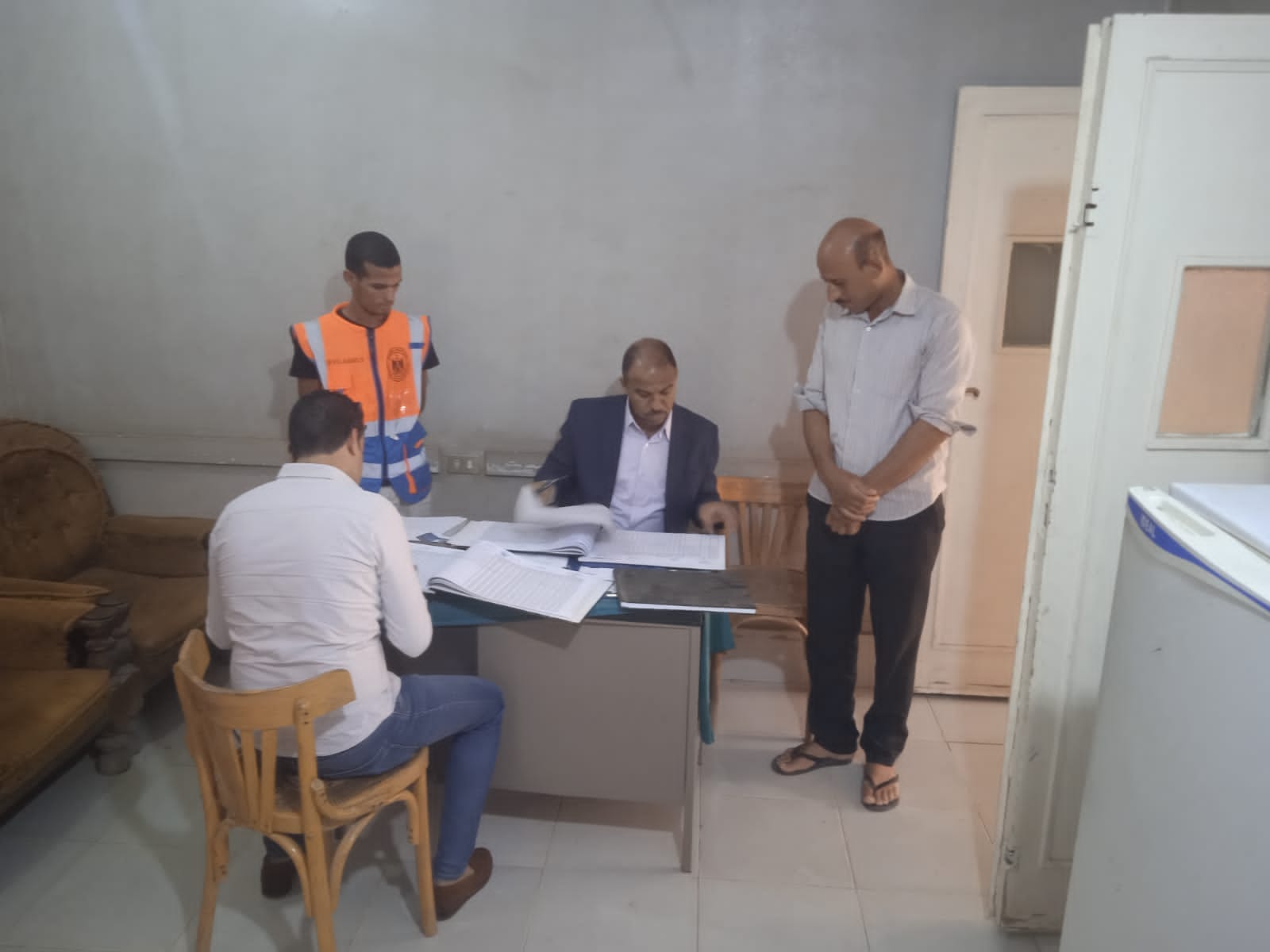  وكيل وزارة الشباب والرياضة بأسيوط يتابع الأعمال بمركز شباب بني قرة