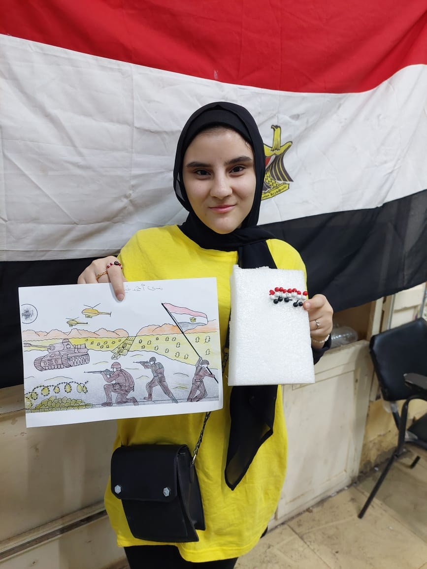 ذوي الهمم.. يبدعون في الرسم عن نصر اكتوبر العظيم بمراكز شباب اسيوط