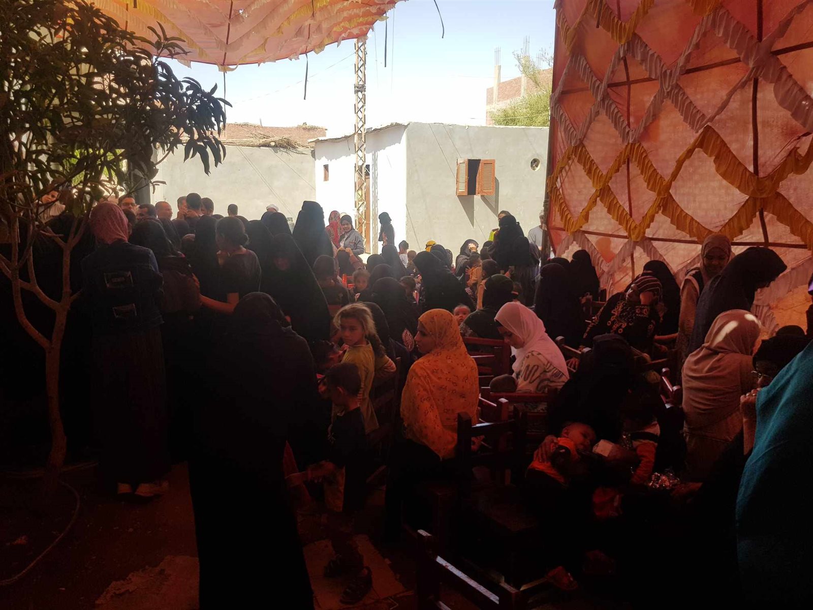 مستشفى الأزهر الجامعي تنظم قافلة طبية بمراكز أسيوط والكشف الطبى لـ600 مواطن