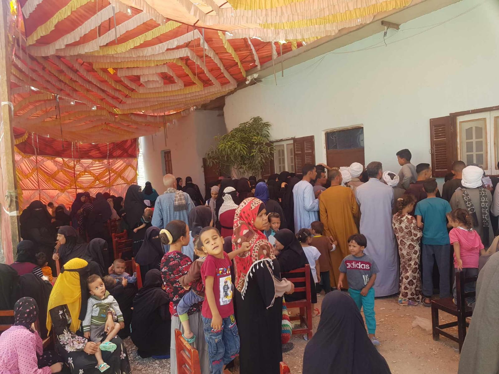 مستشفى الأزهر الجامعي تنظم قافلة طبية بمراكز أسيوط والكشف الطبى لـ600 مواطن