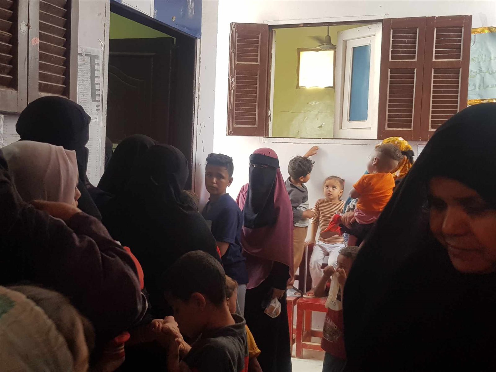 مستشفى الأزهر الجامعي تنظم قافلة طبية بمراكز أسيوط والكشف الطبى لـ600 مواطن