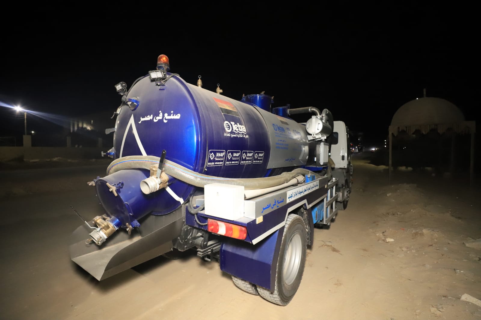 إحلال وتجديد ورفع كفاءة خزانات الصرف الصحي بقرى مركز الفرافرة