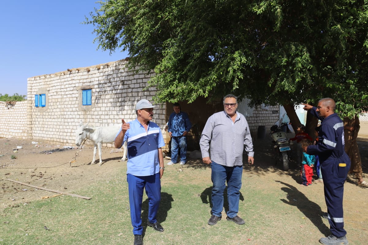 إحلال وتجديد ورفع كفاءة خزانات الصرف الصحي بقرى مركز الفرافرة