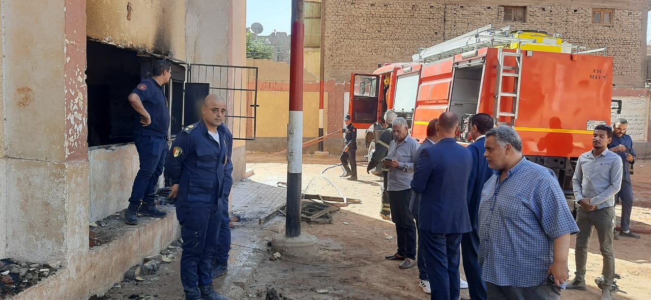 نيابة اول اسيوط تأمر بانتداب المعمل الجنائى لمعاينة حريق مدرسة سميح السعيد