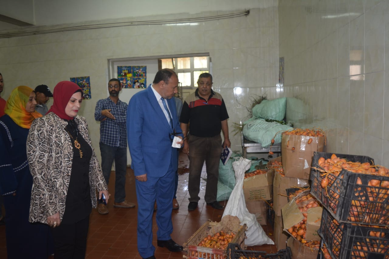 نائب رئيس جامعة الأزهر بأسيوط يتفقد المدينة الجامعية للبنات ويشيد بإدارة المدن