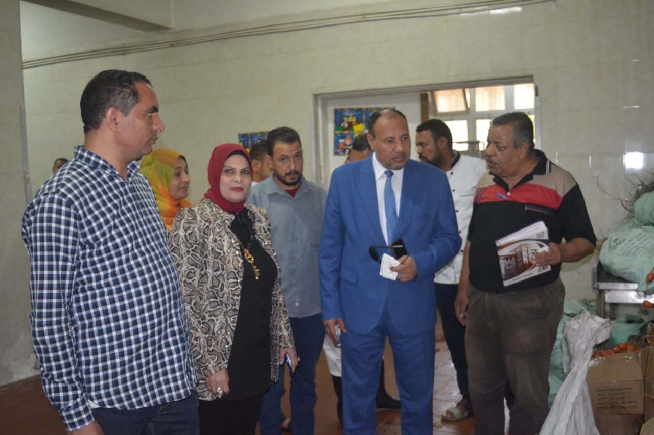 نائب رئيس جامعة الأزهر بأسيوط يتفقد المدينة الجامعية للبنات ويشيد بإدارة المدن